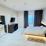 Vv Luxe * Ljaknasi